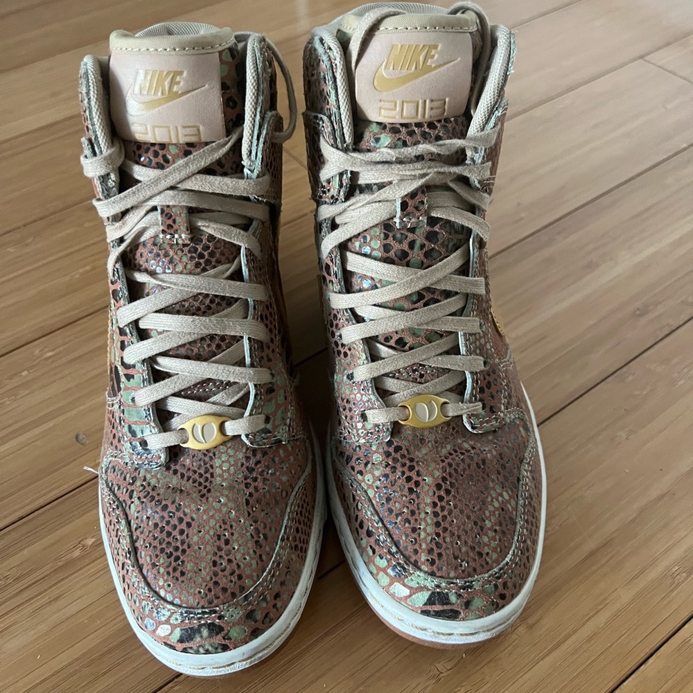 Women Nike Year of the Snake wedge dunks